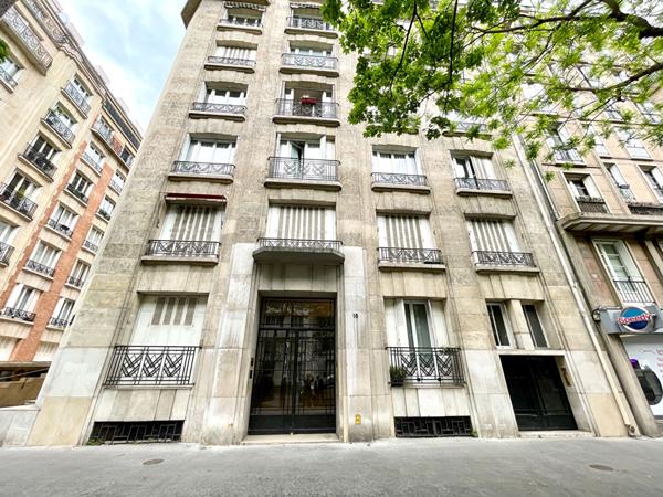 Appartement Paris 16eme 3 pièces 83.73 m2 + cave