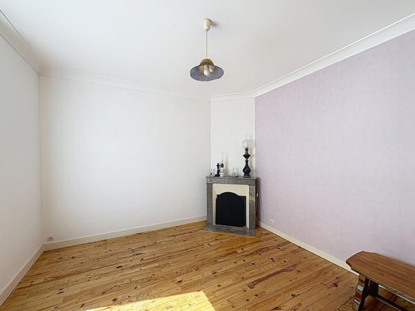 Maison familiale 3 chambres avec jardin et garage, proche commodités à Saumur