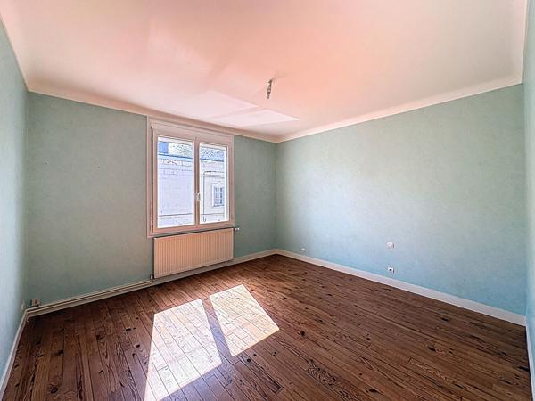 Maison familiale 3 chambres avec jardin et garage, proche commodités à Saumur