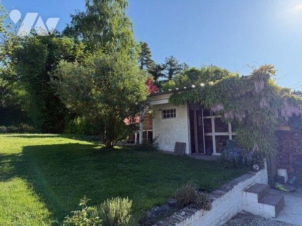 Maison à Vendre à Auxi-le-Château (62390) en Pas-de-Calais (62)

Cette maison de 170 m² habit...