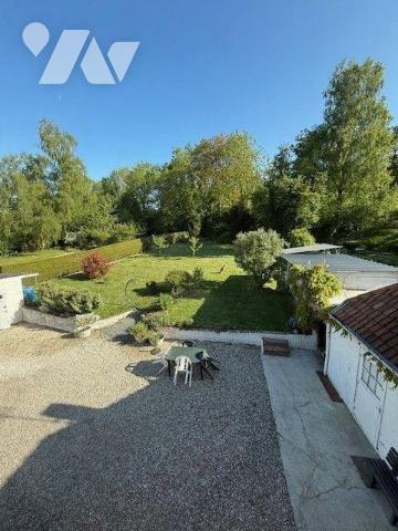 Maison à Vendre à Auxi-le-Château (62390) en Pas-de-Calais (62)

Cette maison de 170 m² habit...