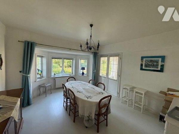 Maison à Vendre à Auxi-le-Château (62390) en Pas-de-Calais (62)

Cette maison de 170 m² habit...