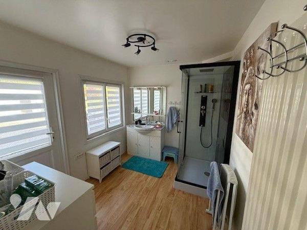 Maison à Vendre à Auxi-le-Château (62390) en Pas-de-Calais (62)

Cette maison de 170 m² habit...