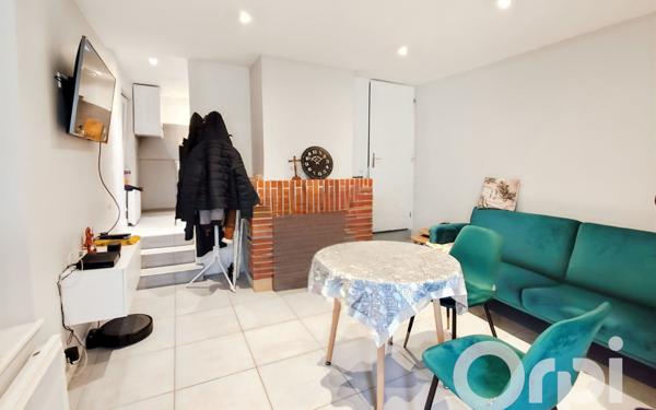 Maison à vendre    2 pièces •  Magny-en-Vexin