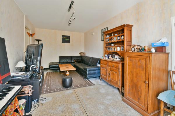 Maison à vendre 6 pièces proche de SURGERES (17)- Dépendances et terrain 3 900 m²