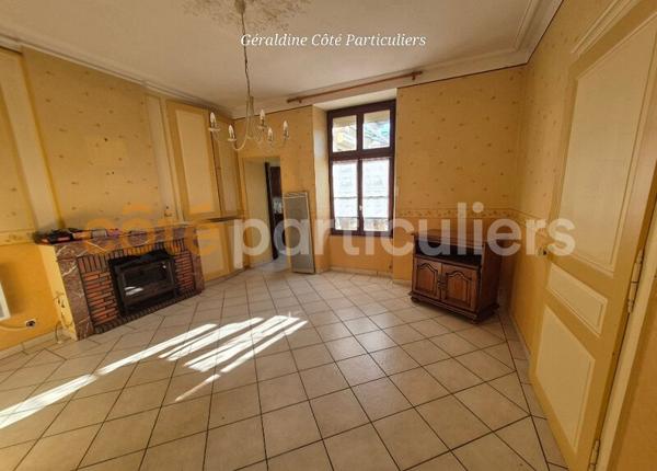 Vente
                Demeure142 m² - 5 Pièces -
                    LISLE EN RIGAULT (55000)