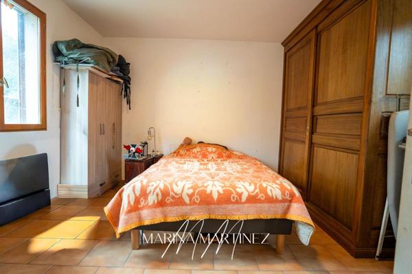 Ancienne chapelle, rénovée de plus de 120m2 sur 1690m2 de terrain