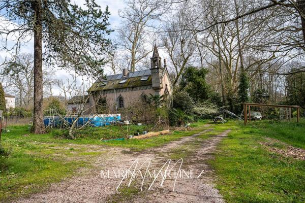 Ancienne chapelle, rénovée de plus de 120m2 sur 1690m2 de terrain