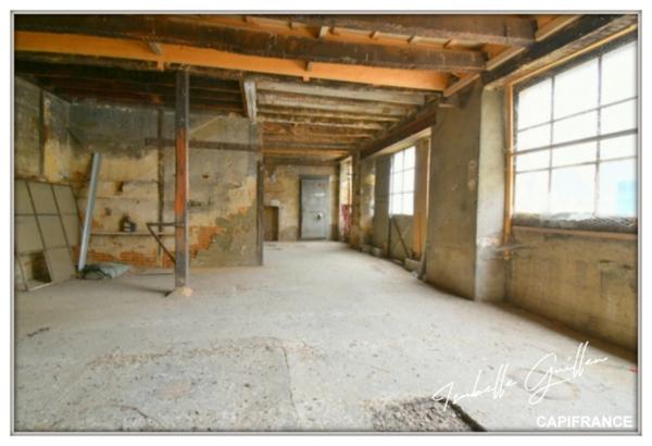 Dpt Cher (18), à vendre CULAN maison P6 de 227 m² - Terrain de 274,00 m²