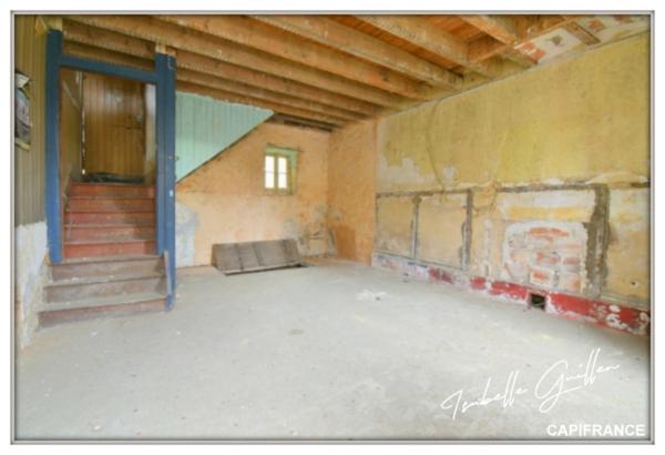 Dpt Cher (18), à vendre CULAN maison P6 de 227 m² - Terrain de 274,00 m²