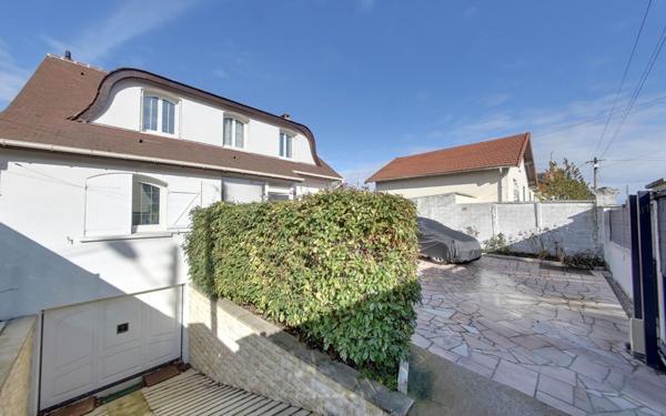 Maison à vendre    4 pièces •  Tremblay-en-France