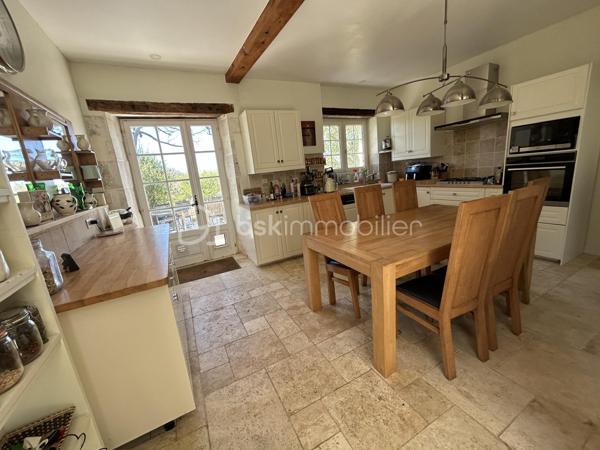 Maison de 216 m²