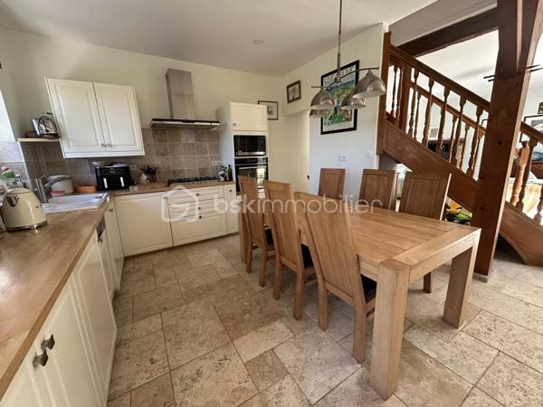 Maison de 216 m²