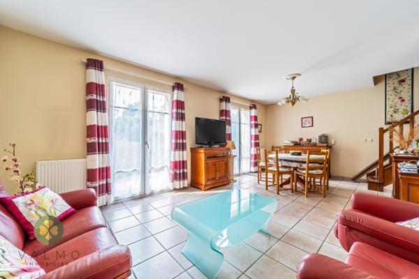 Maison
                                                                                                                                                                                                                                                                                                                        4 pièce(s)                                                                                                                                                                                                          3 chambre(s)                                                                                                                                                                                                          91.39  m²