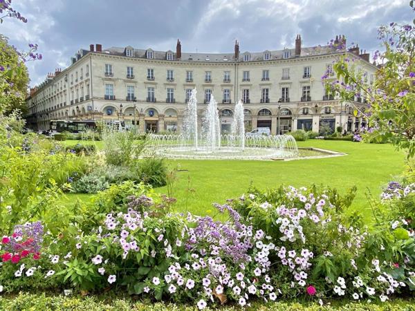 À vendre - Hôtel particulier, 10 pièces situé à Tours (37000)