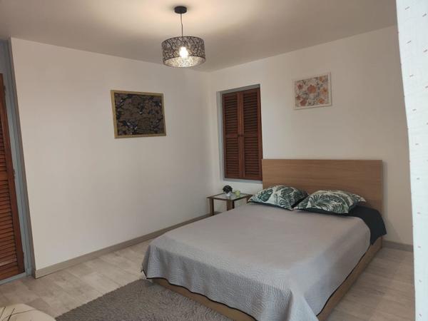 Immeuble à vendre 234 300 € Castillon-la-Bataille 102 m² DPE D