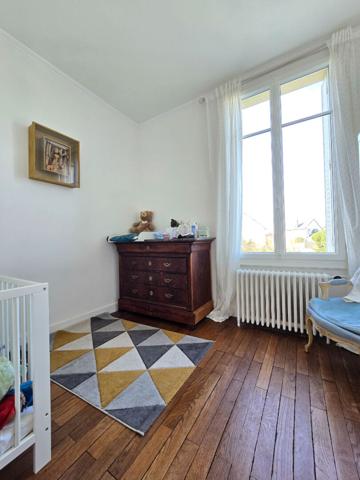 Maison ancienne rénovée avec jardin et piscine à St Marceau