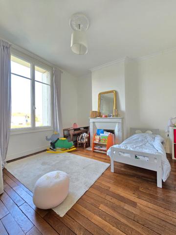 Maison ancienne rénovée avec jardin et piscine à St Marceau