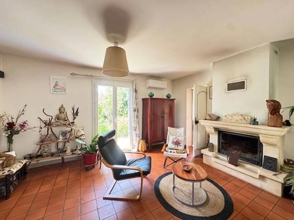 PESSAC , maison individuelle de plain pied 180m² avec 4 chambres, jardin et garage