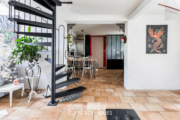 Villa familiale avec espace professionnel dans son environnement boisé