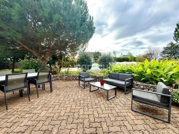 Vente Maison380 m² - 11 Pièces - Montbazon (37250)