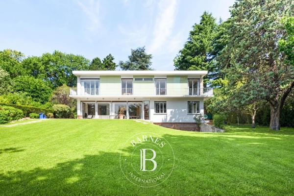 Saint-Germain-en-Laye, Maison 5 Chambres -  285 m² à vendre