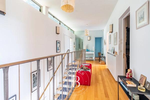 Saint-Germain-en-Laye, Maison 5 Chambres -  285 m² à vendre