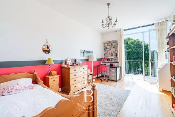 Saint-Germain-en-Laye, Maison 5 Chambres -  285 m² à vendre