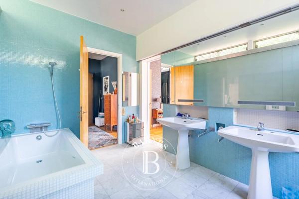 Saint-Germain-en-Laye, Maison 5 Chambres -  285 m² à vendre