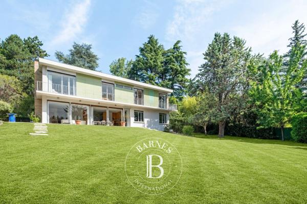 Saint-Germain-en-Laye, Maison 5 Chambres -  285 m² à vendre