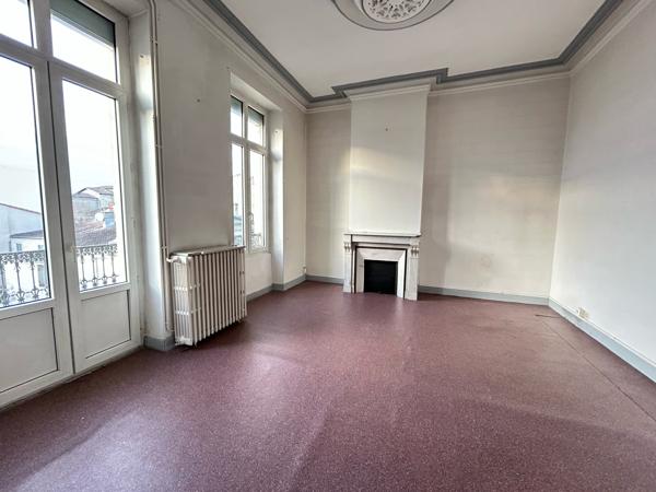Appartement 6 pièce(s) 4 chambre(s) 160.89 m²