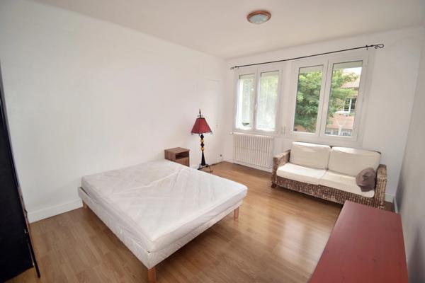 Ensemble immobilier mixte Appartement T5 et local, DIGNE LES BAINS (04)