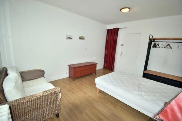 Ensemble immobilier mixte Appartement T5 et local, DIGNE LES BAINS (04)