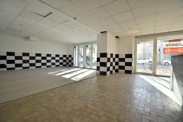 Ensemble immobilier mixte Appartement T5 et local, DIGNE LES BAINS (04)