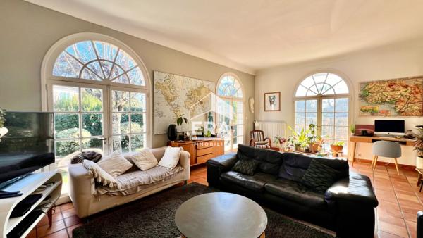 RARE - Un havre de lumière au coeur du Domaine des Fées