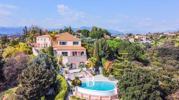 Cagnes-sur-Mer, Villa 5 Chambres -  330 m² à vendre