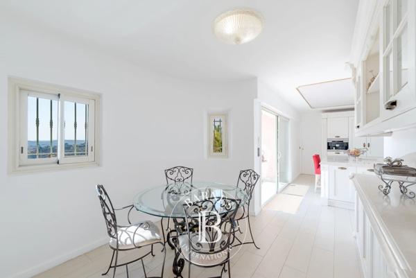 Cagnes-sur-Mer, Villa 5 Chambres -  330 m² à vendre