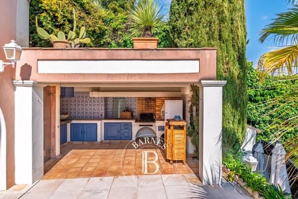 Cagnes-sur-Mer, Villa 5 Chambres -  330 m² à vendre