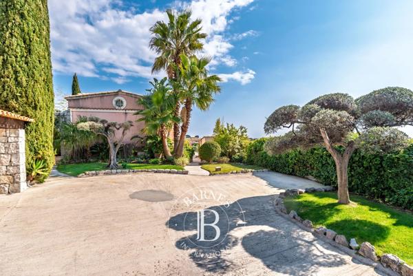 Cagnes-sur-Mer, Villa 5 Chambres -  330 m² à vendre