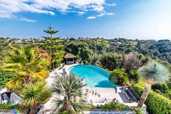 Cagnes-sur-Mer, Villa 5 Chambres -  330 m² à vendre