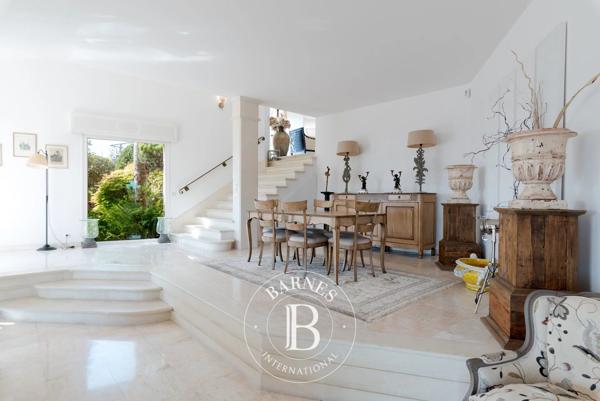 Cagnes-sur-Mer, Villa 5 Chambres -  330 m² à vendre
