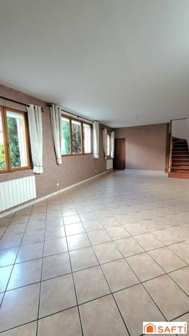 MAISON T6 de 143m² en CENTRE VILLE avec commodités de plain-pied, grande terrasse et accès véhicule