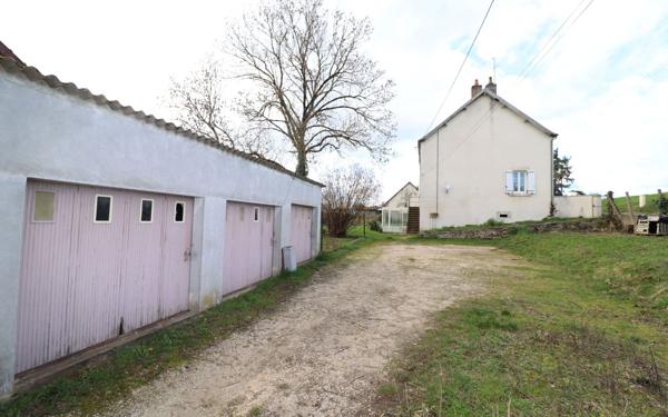 Immeuble à vendre    2 pièces • 150 m2 Saint-Père