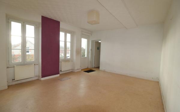 Immeuble à vendre    2 pièces • 150 m2 Saint-Père