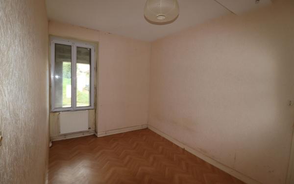 Immeuble à vendre    2 pièces • 150 m2 Saint-Père