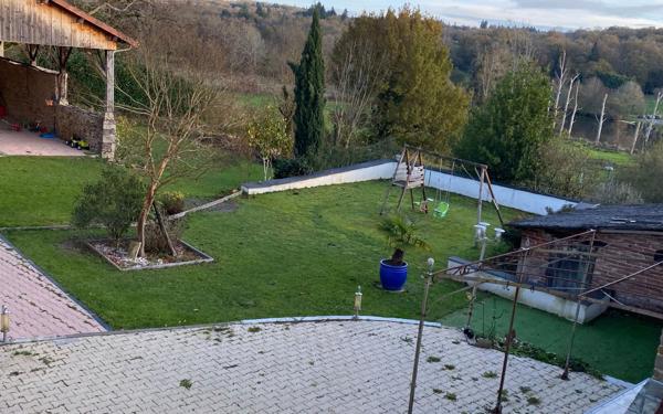 Maison à vendre    6 pièces •  Saint-Victurnien