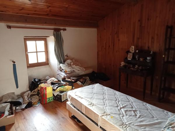 Maison ardéchoise sur 4886M² de terrain attenant