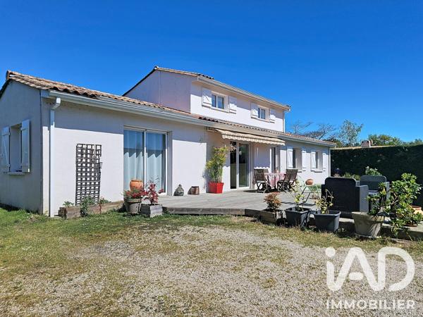 Maison à vendre 5 pièces 133 m² Saint-Médard-en-Jalles