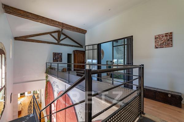 Mas entièrement rénové avec piscine