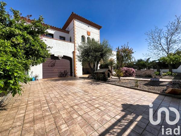 Maison traditionnelle 6 pièces de 177 m² à Torreilles (66440)